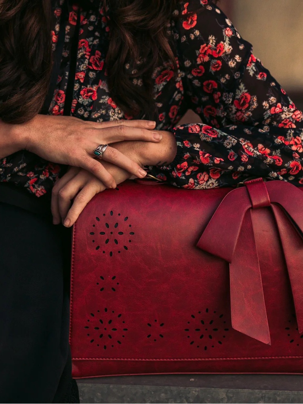 Walasa Red Bow-Accent Shoulder Bag for Women